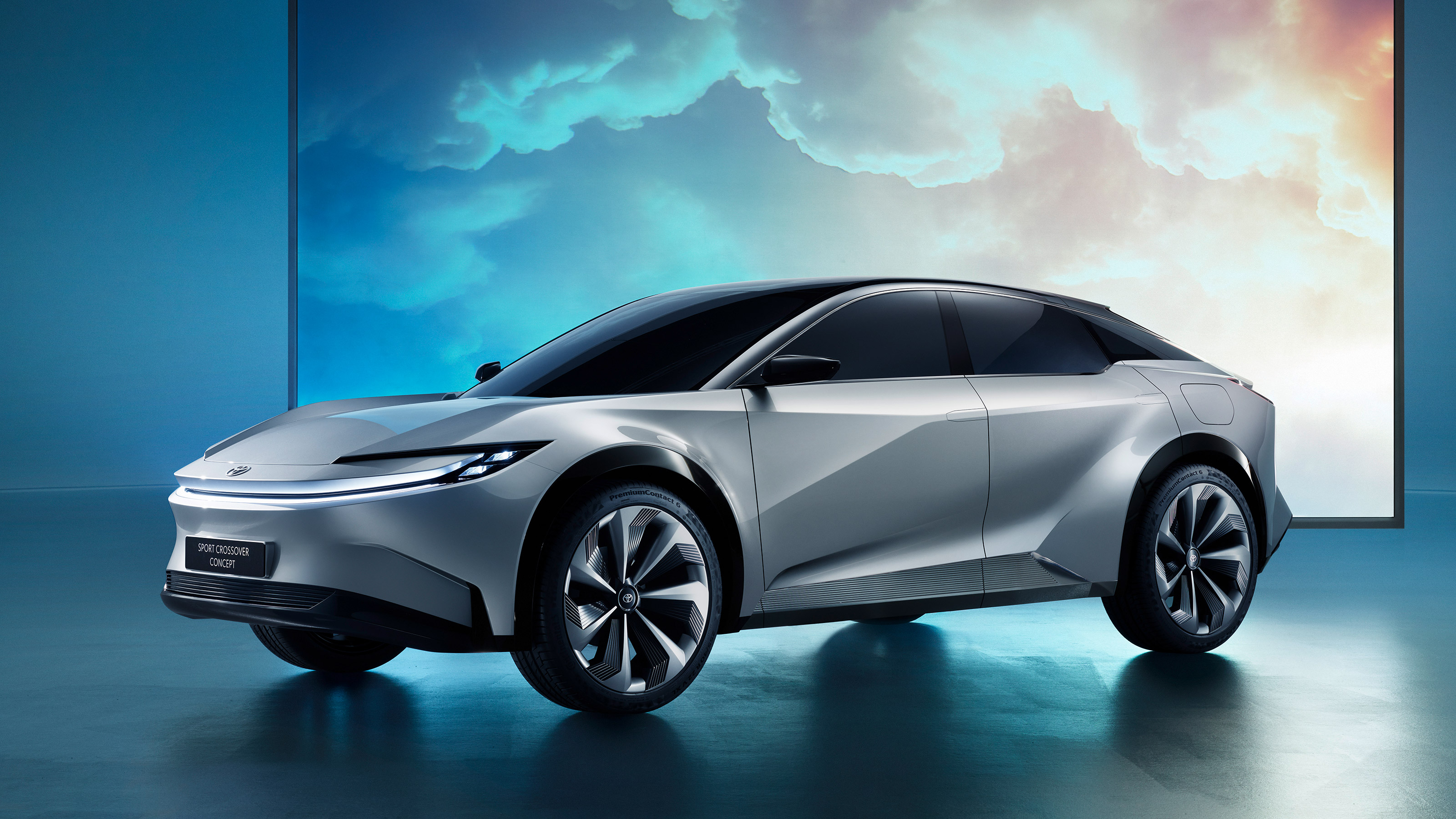 Toyota Sport Crossover Concept - front