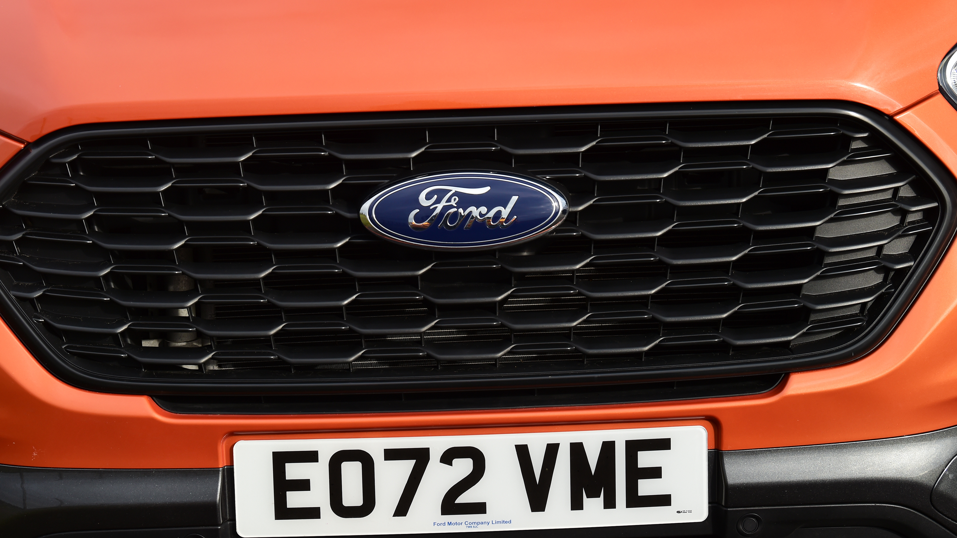 Ford Transit Custom - front grille