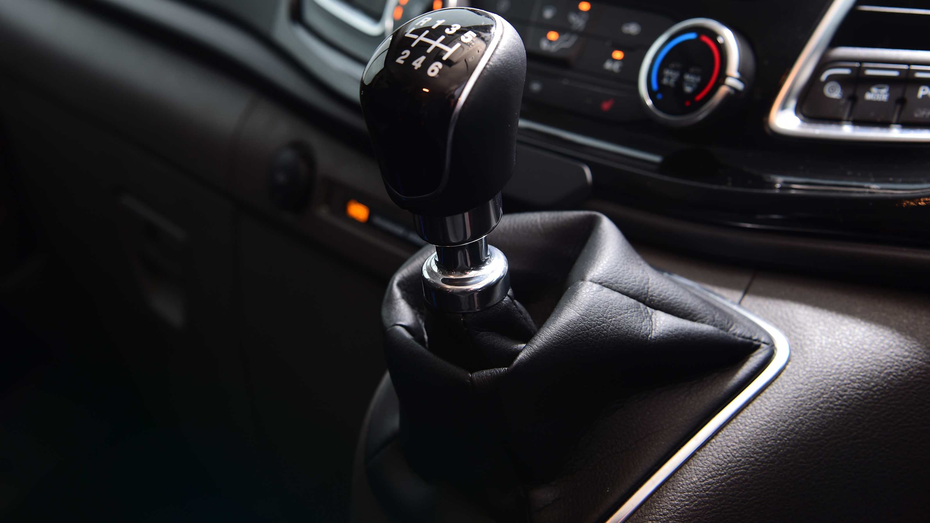 Ford Transit Custom - gearstick