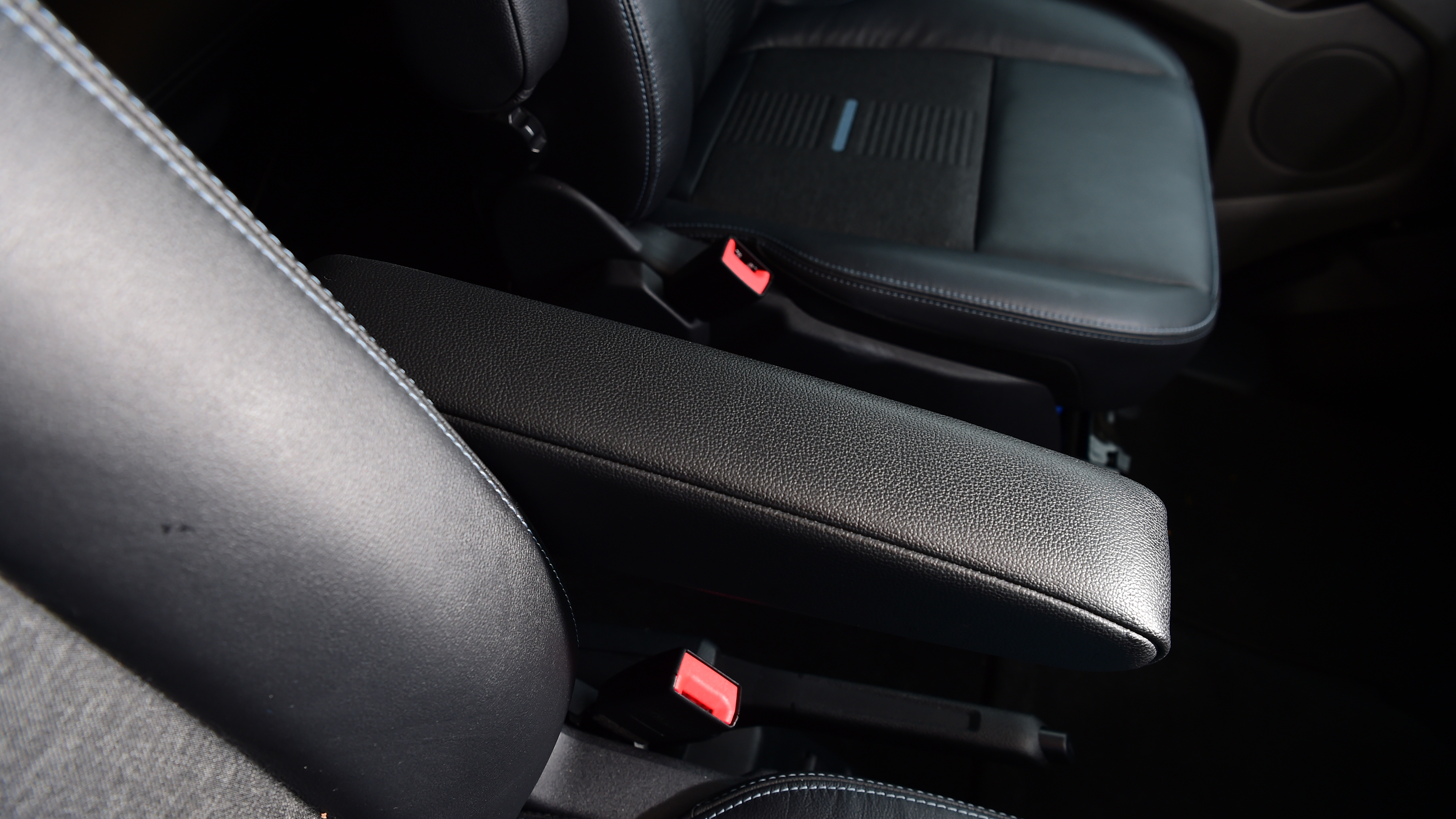 Ford Transit Custom - armrest