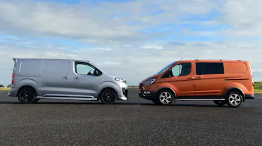FordFord Transit Custom and Vauxhall Vivaro - face-to-face static (doors closed)
