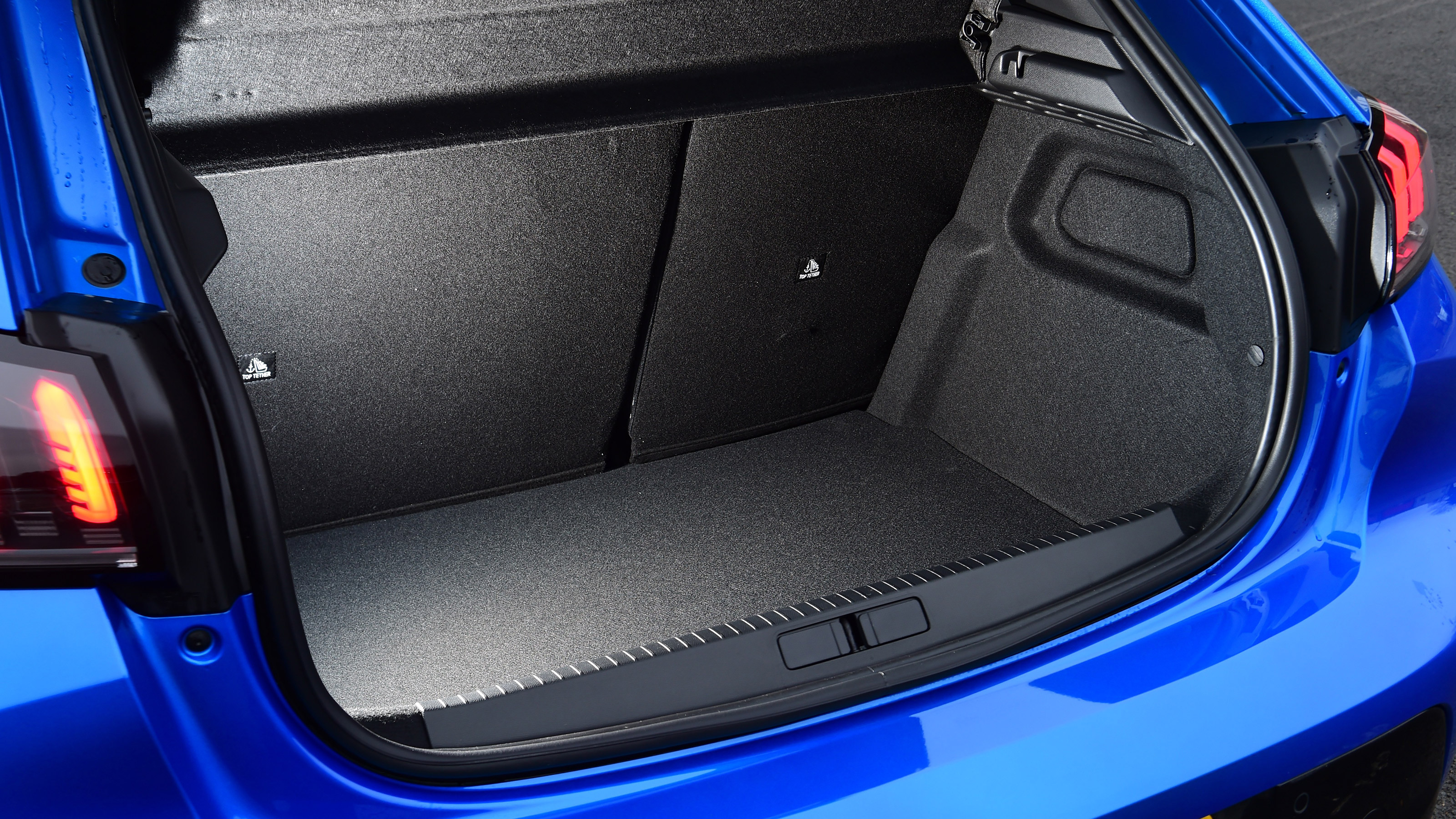 Used Peugeot 208 Mk2 - boot