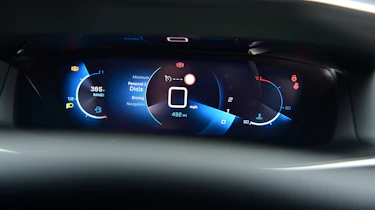 Used Peugeot 208 Mk2 - dials