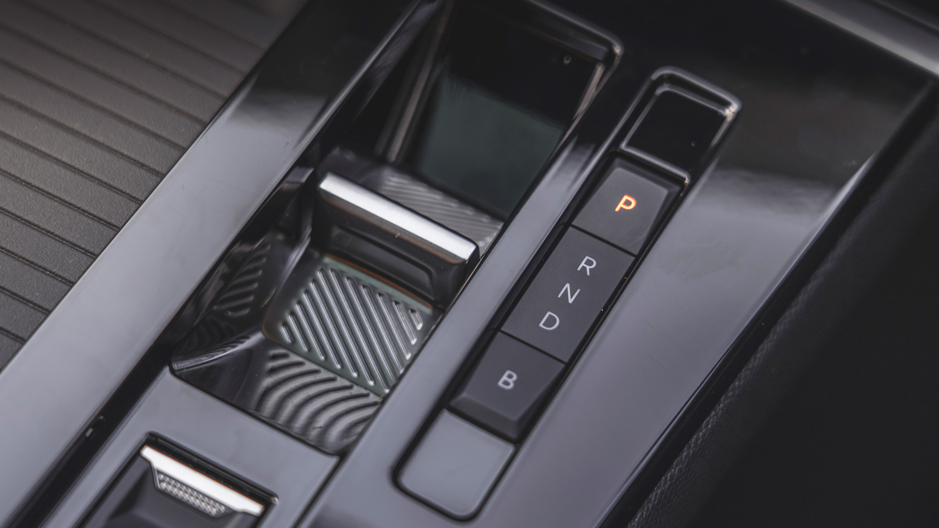 Vauxhall Astra Electric UK - centre console