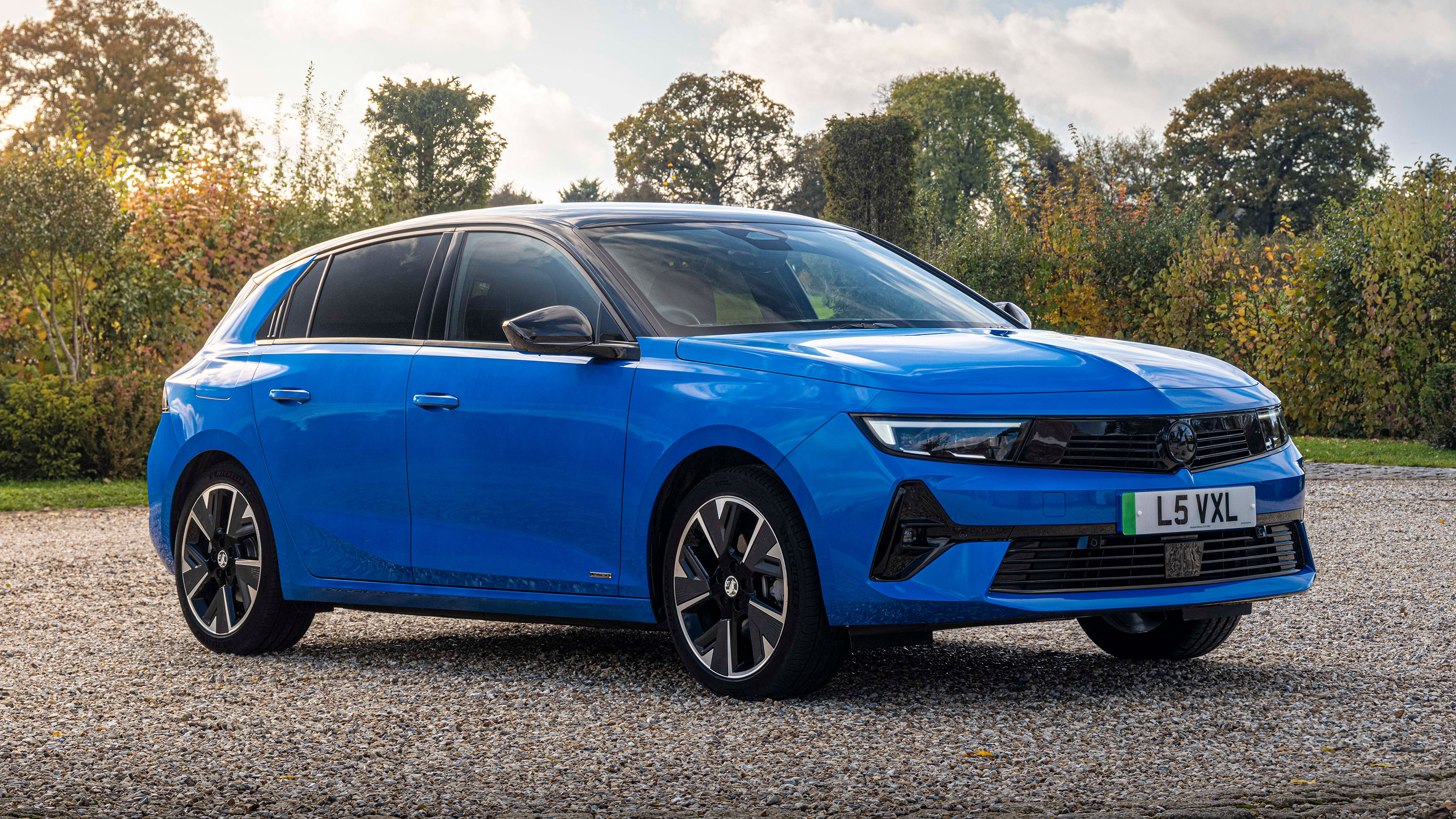 Vauxhall Astra Electric UK - front static