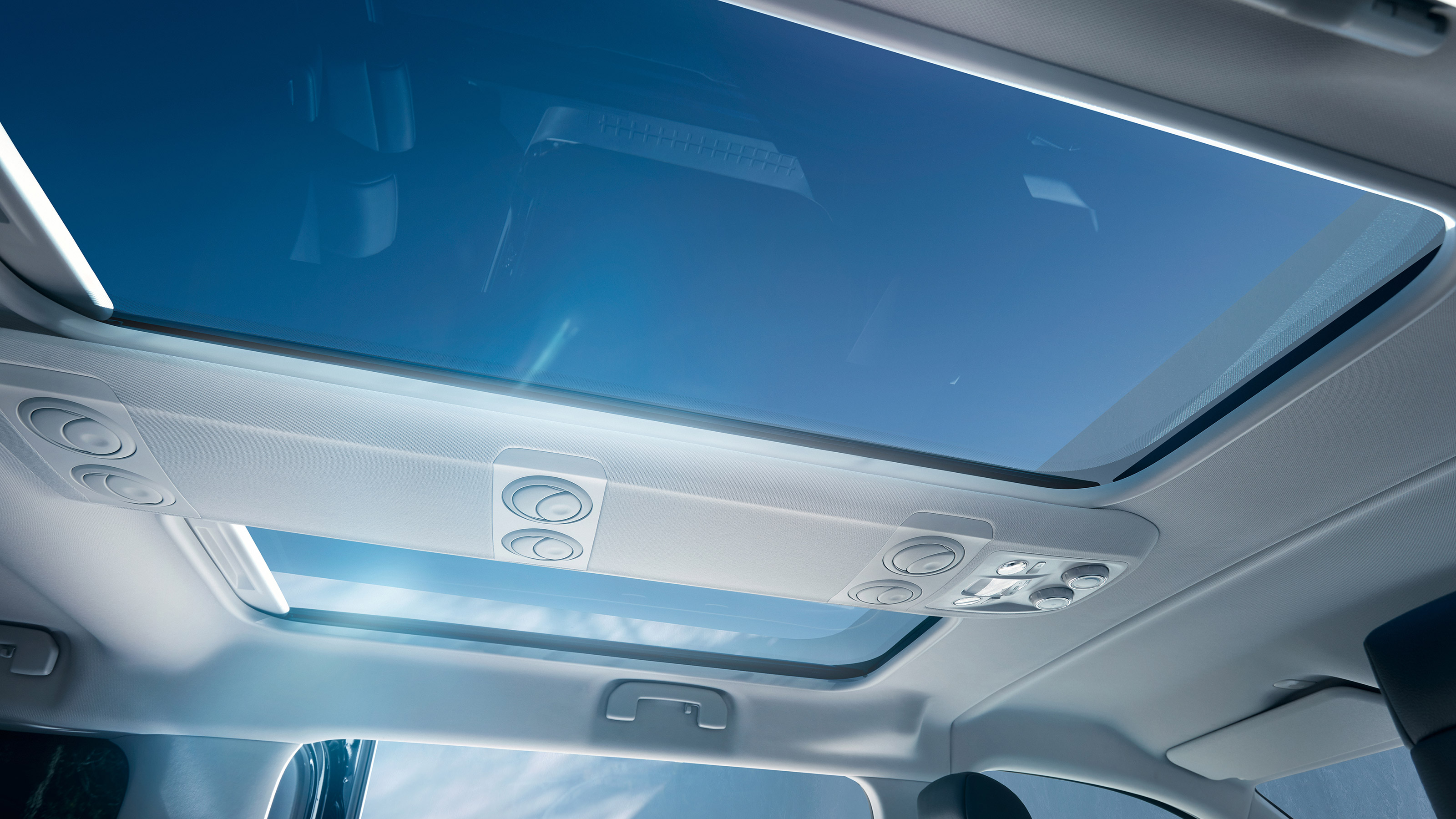 Vauxhall Vivaro Life Electric - roof