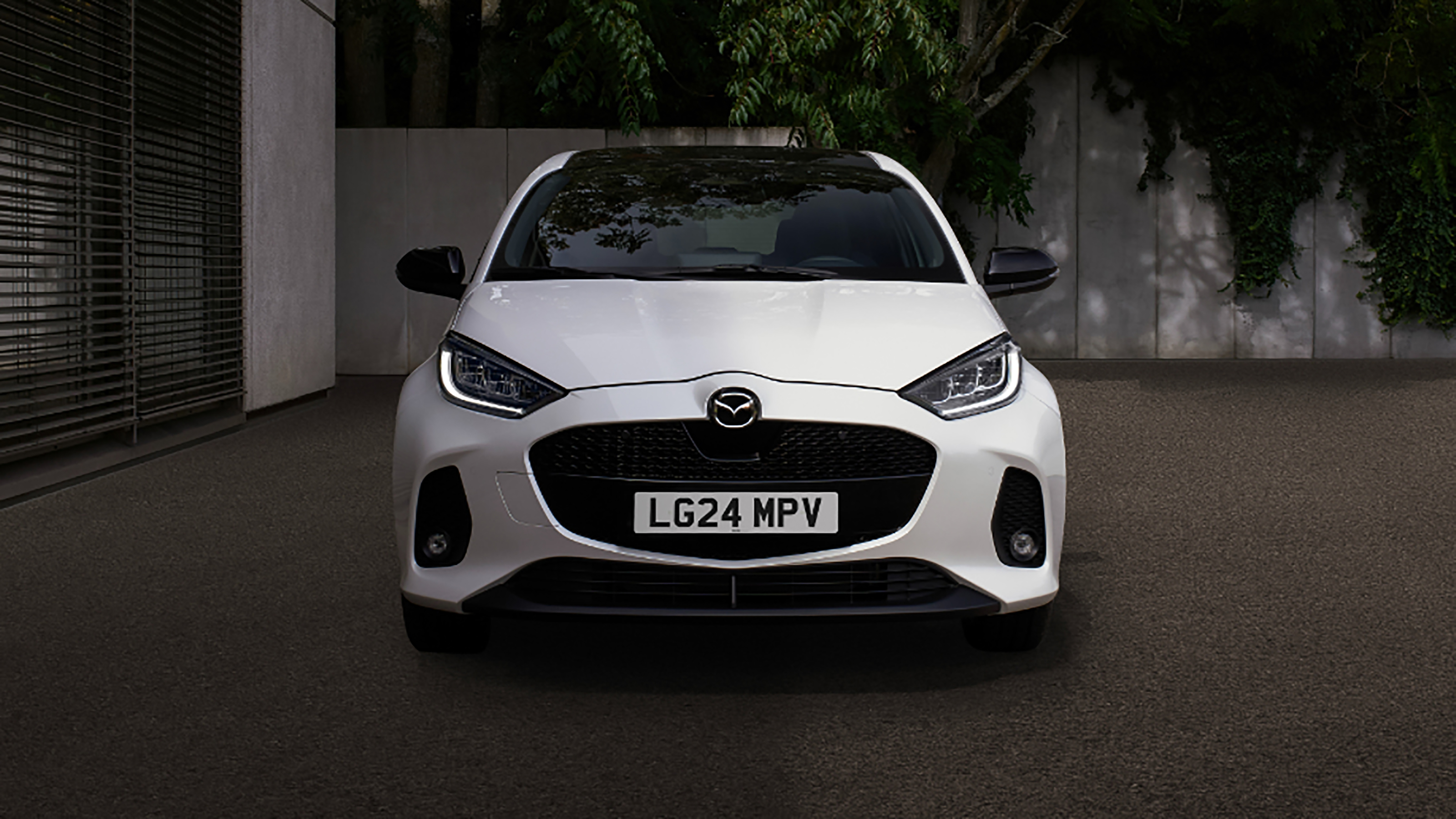 Mazda 2 Hybrid facelift - front static