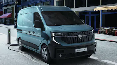 Renault Master E-Tech - front