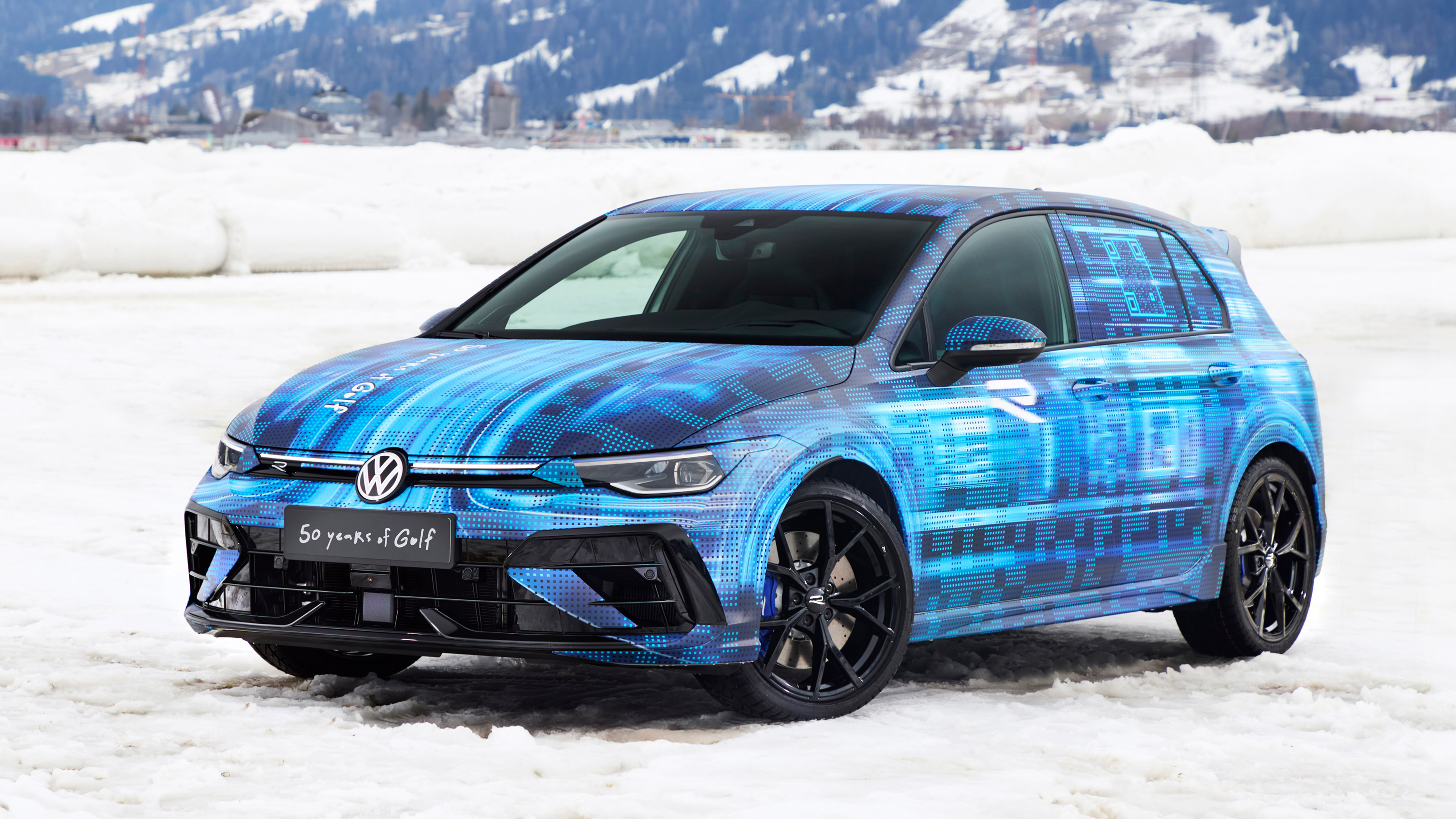 Volkswagen Golf R facelift - front 