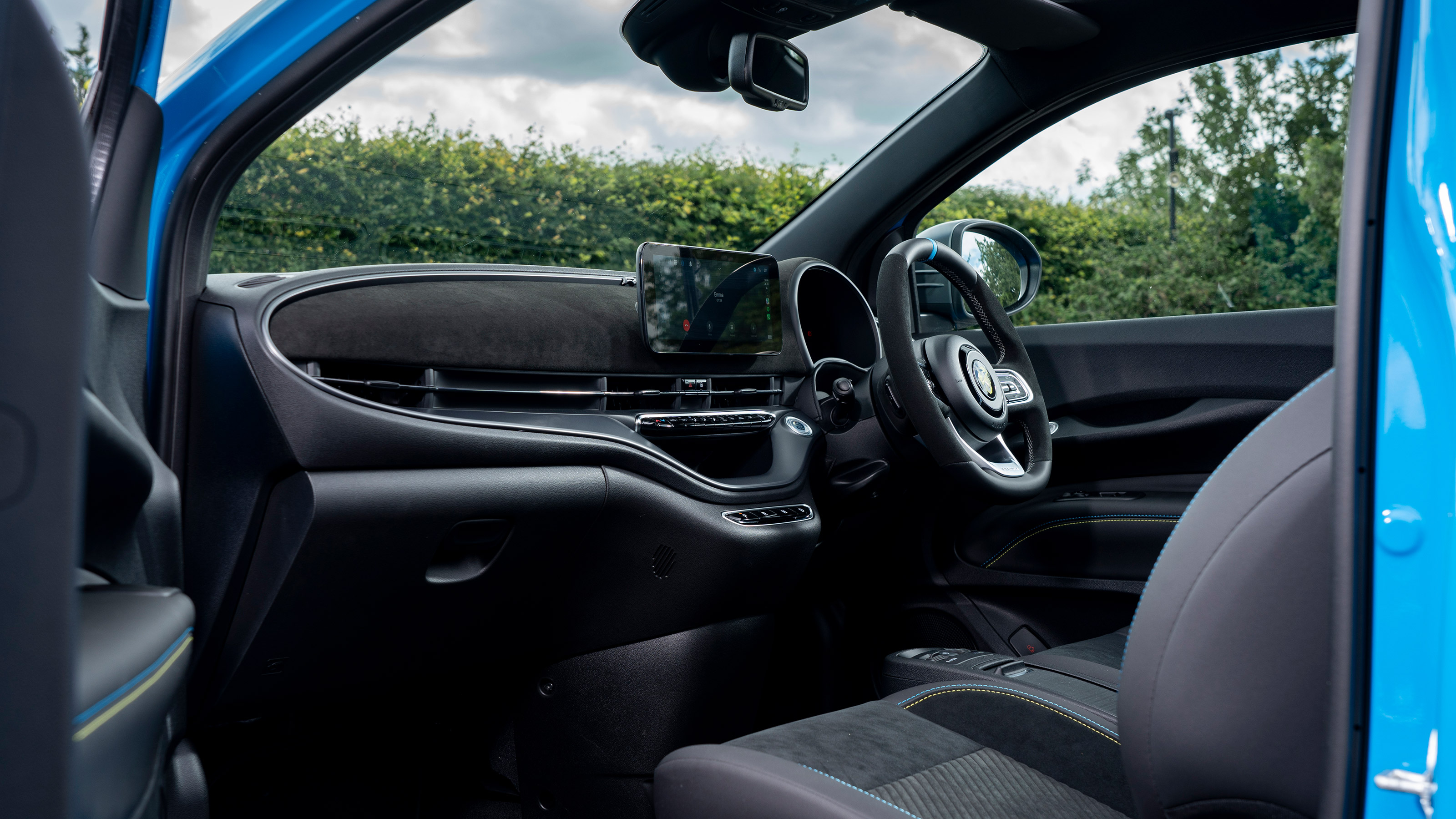 Abarth 500e Convertible - cabin