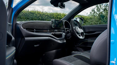 Abarth 500e Convertible - cabin