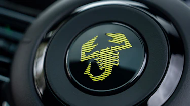 Abarth 500e Convertible - steering wheel