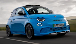 Abarth 500e Convertible - front