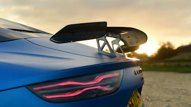 Alpine A110 R - rear wing