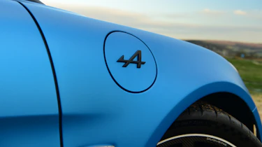Alpine A110 R - fuel filler cap
