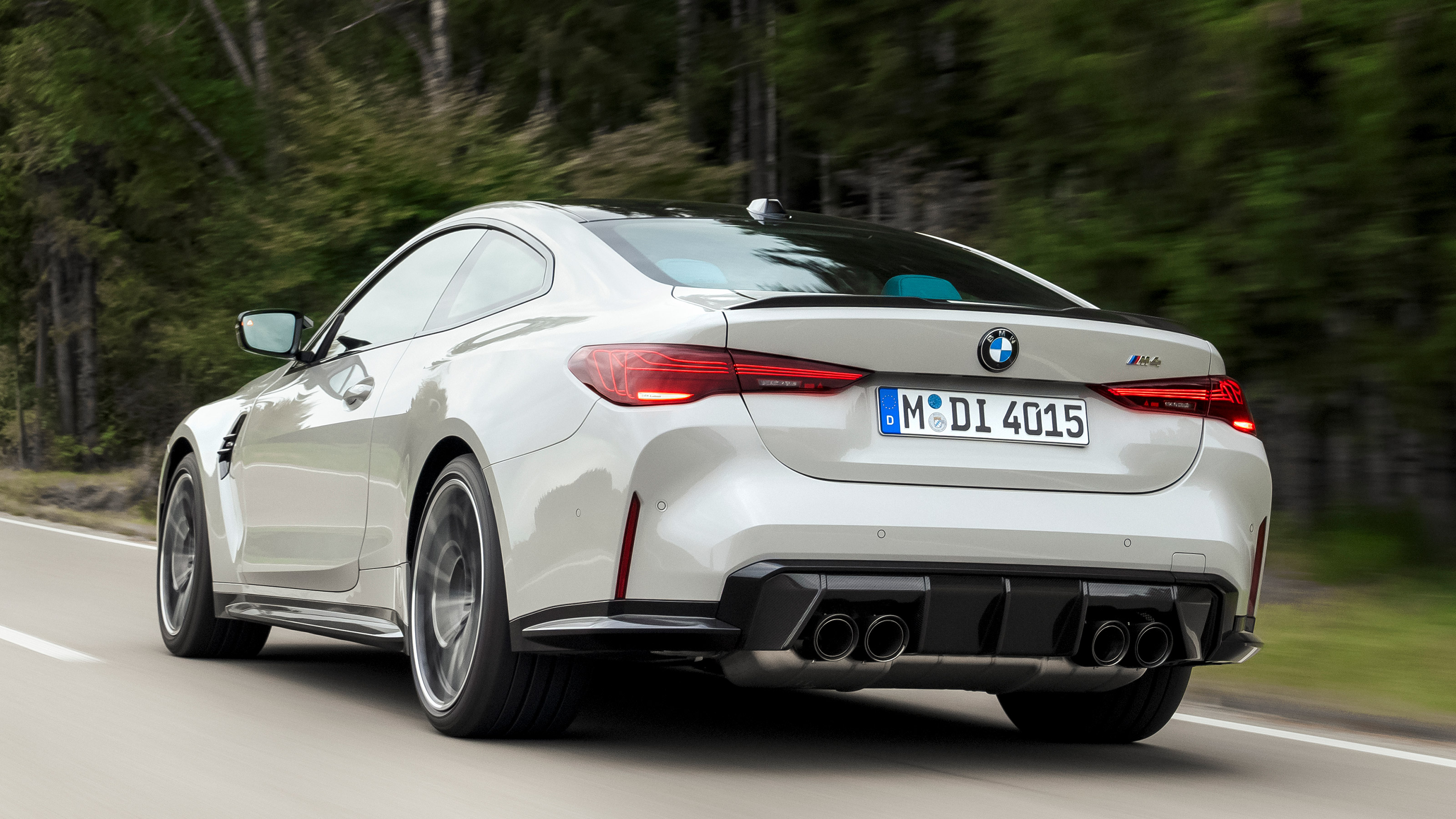 BMW M4 facelift - rear