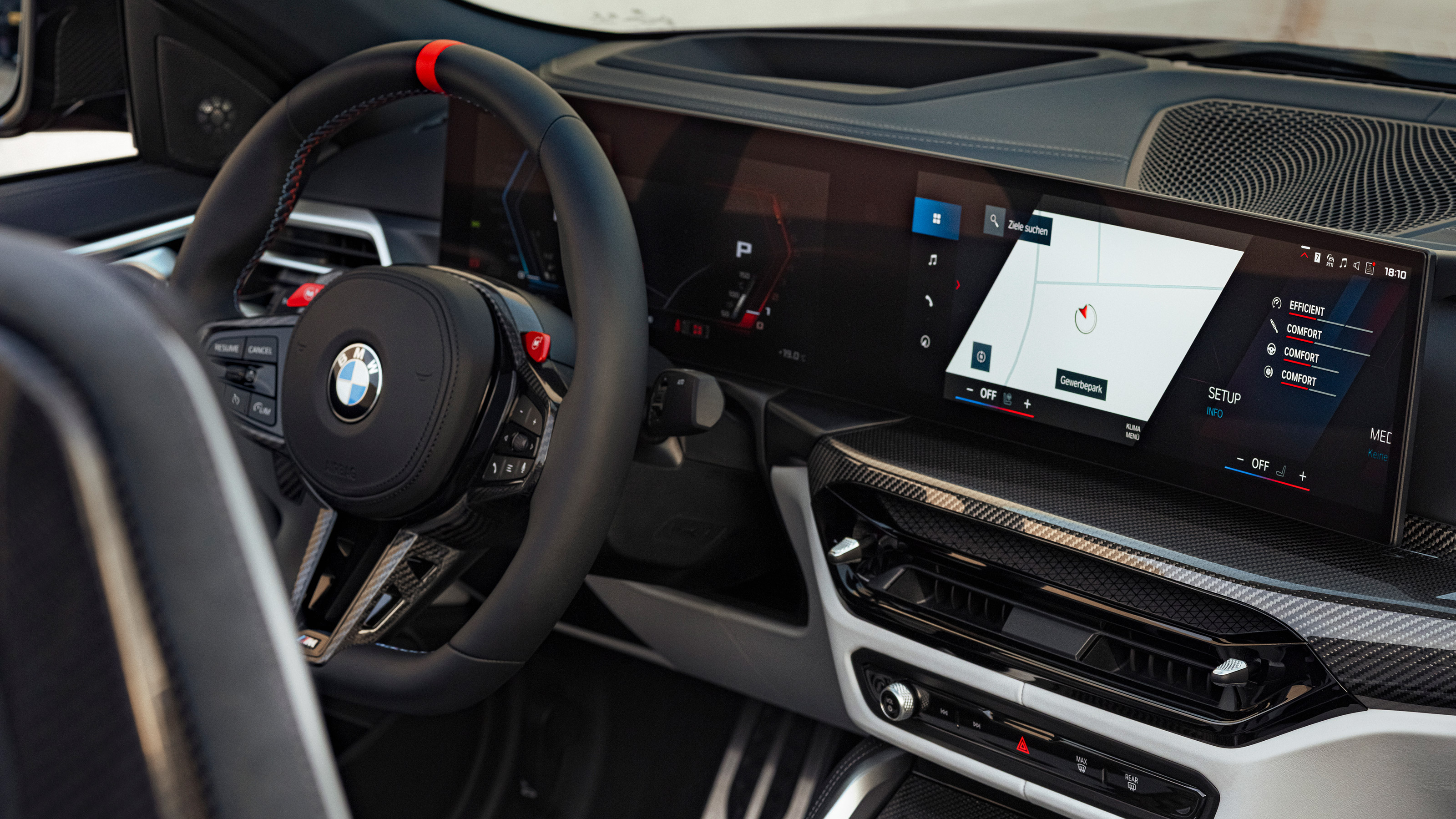 BMW M4 facelift - interior