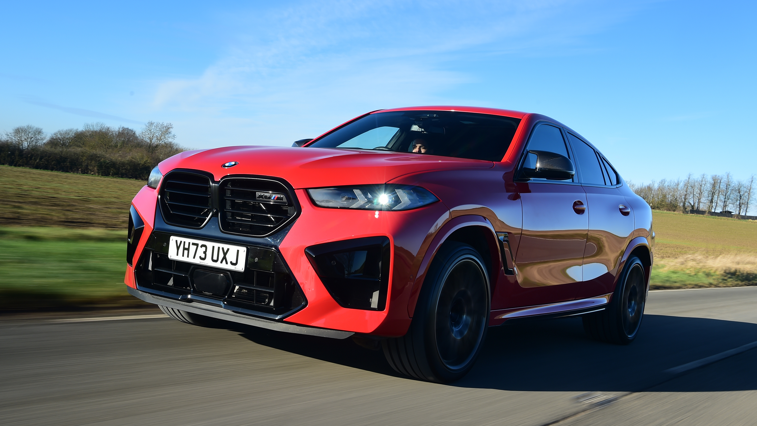 BMW X6 M Competition - front tracking 