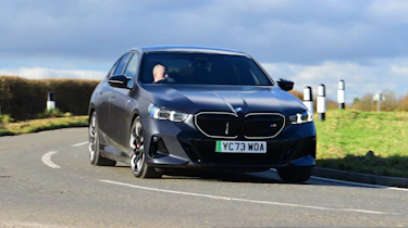 BMW i5 - front cornering
