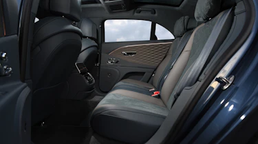 Bentley Flying Spur V8 S - rear seats