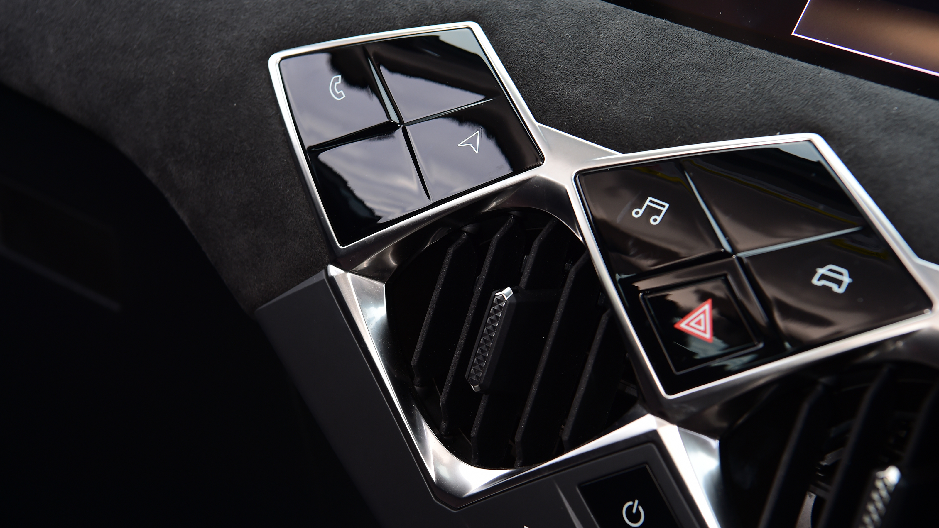 DS 3 Performance Line - centre console switchgear