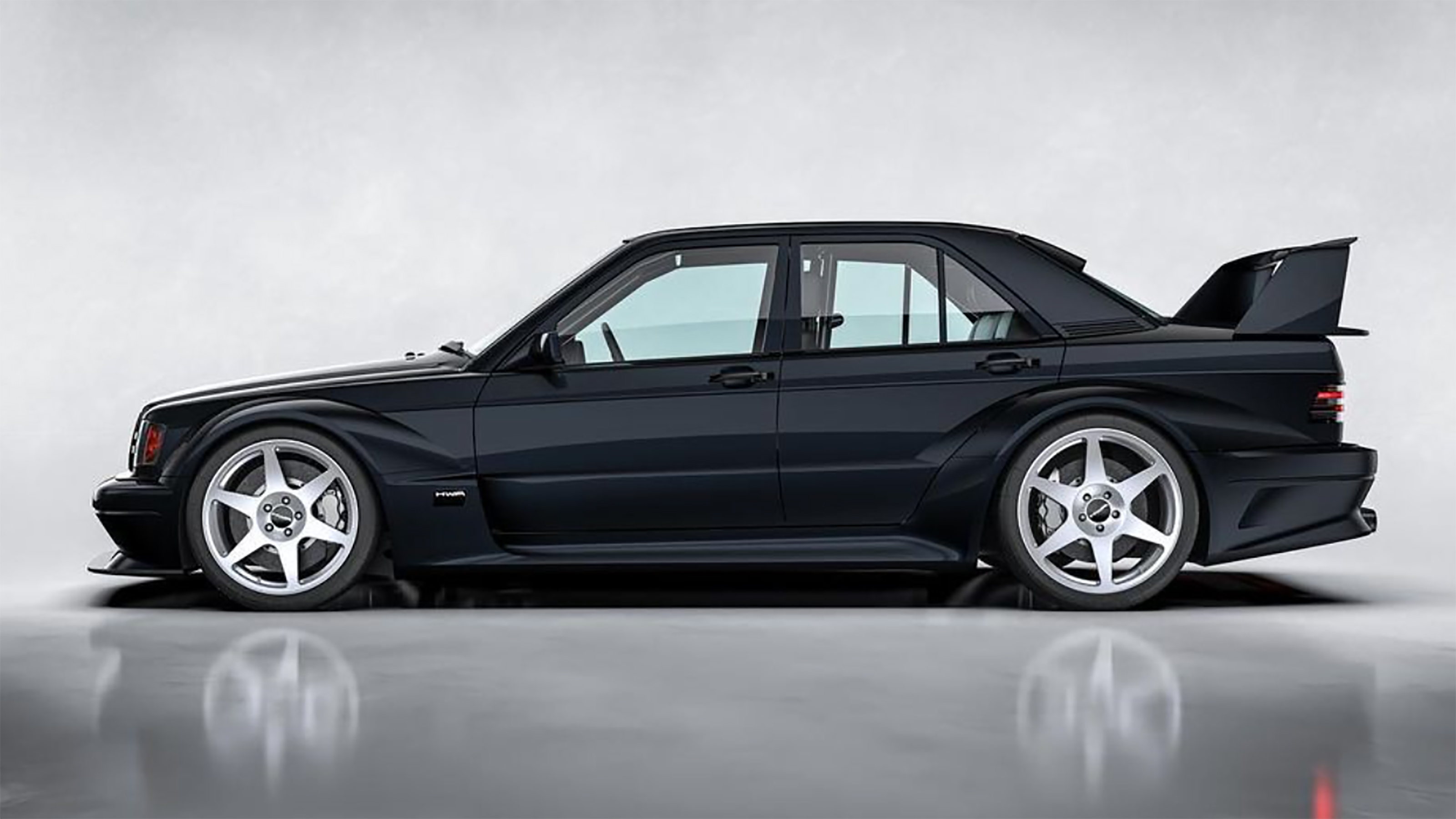 Mercedes 190E - side