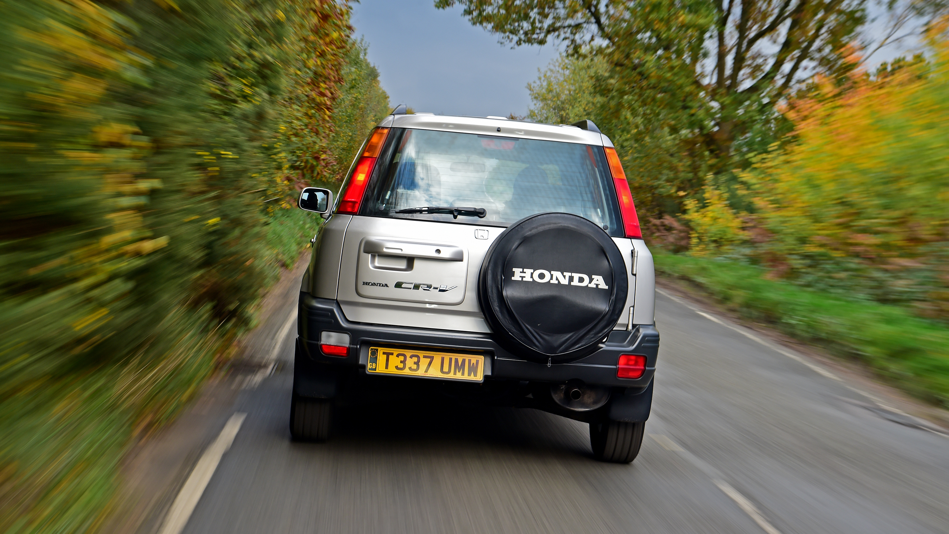 Honda CR-V Mk1 - rear action