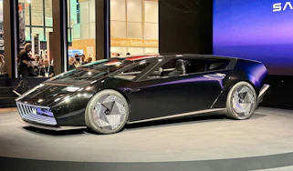 Honda Saloon concept CES - front