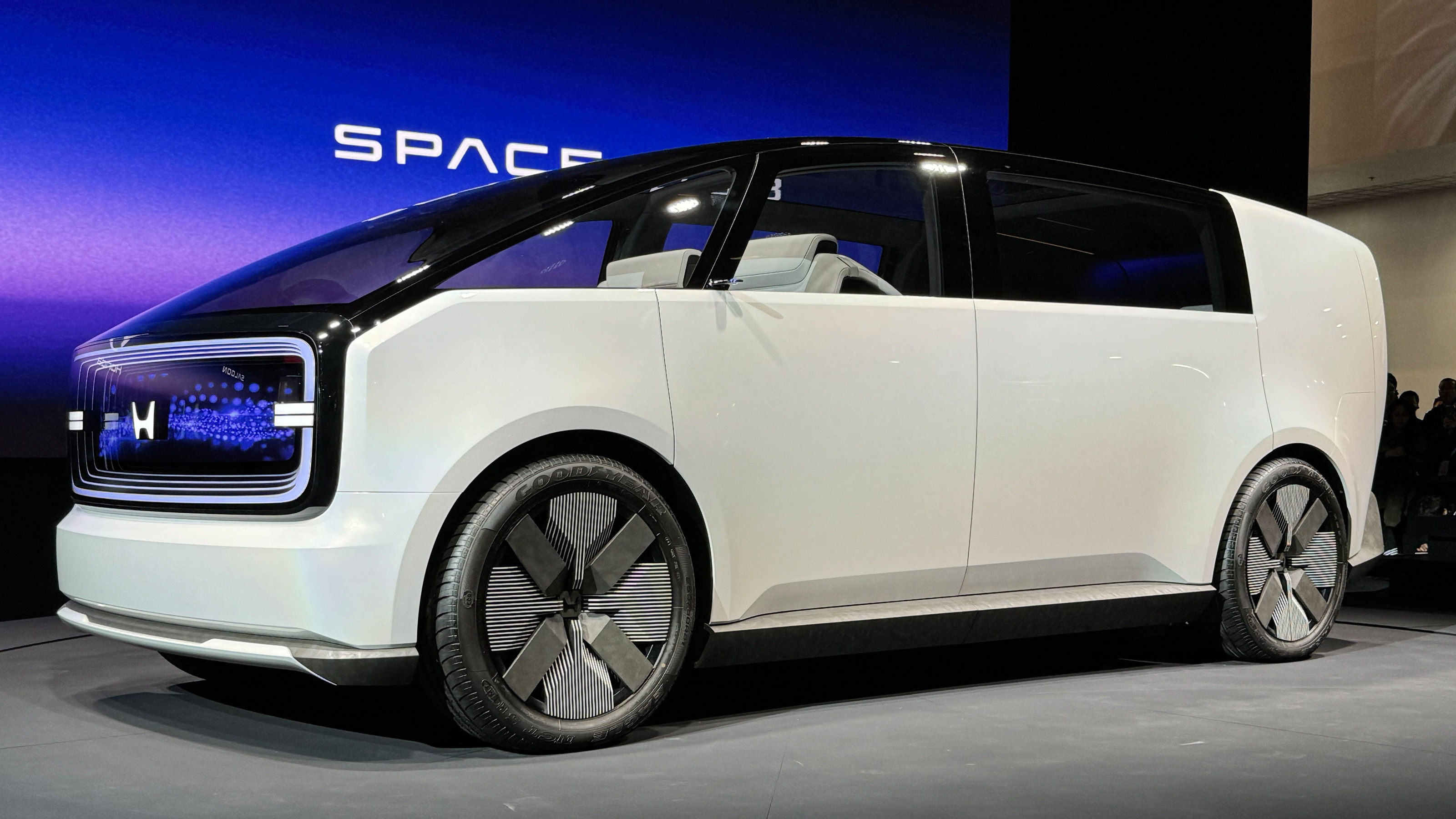 Honda Space-hub concept CES - front static
