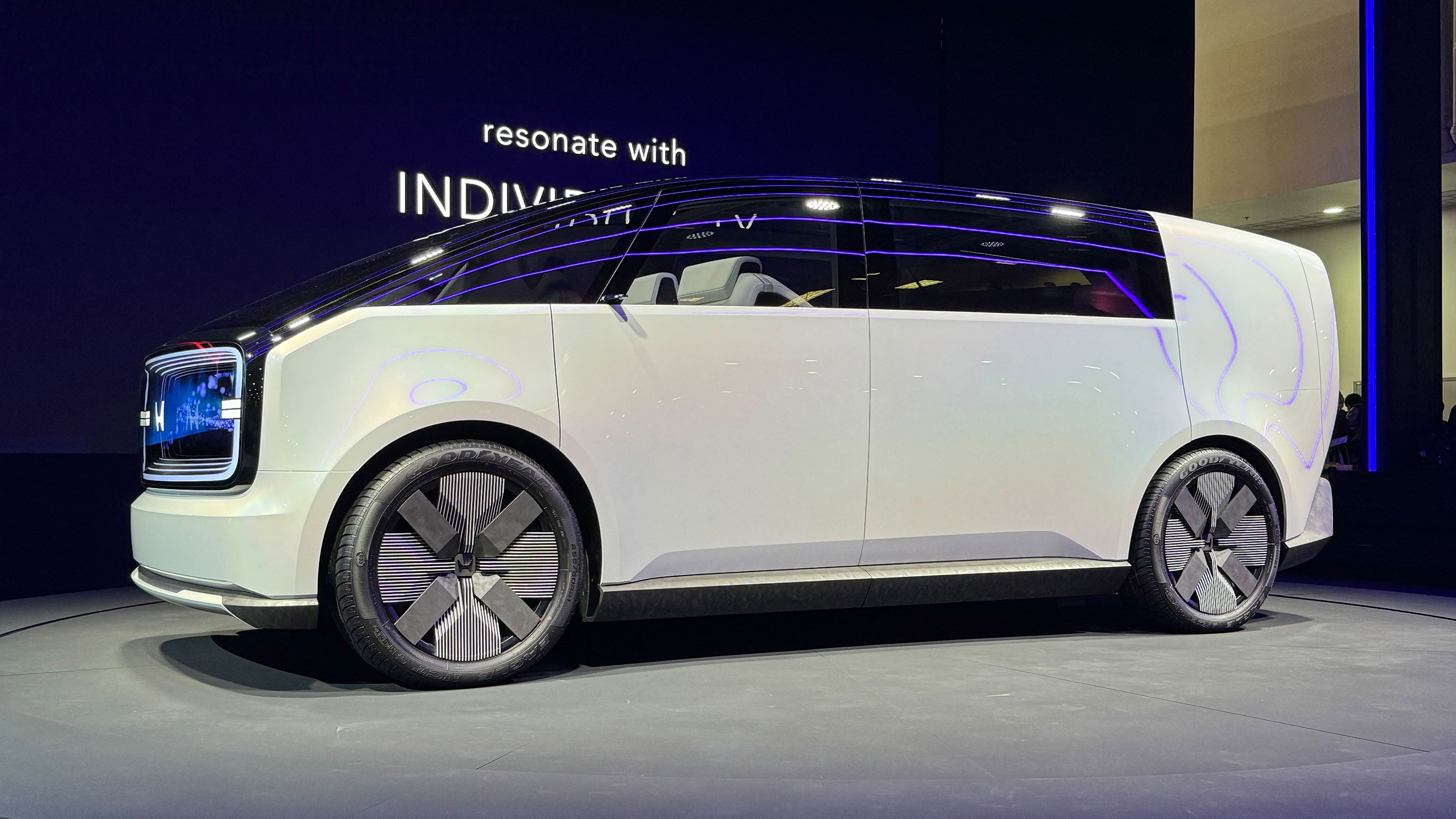 Honda Space-hub concept CES - front/side