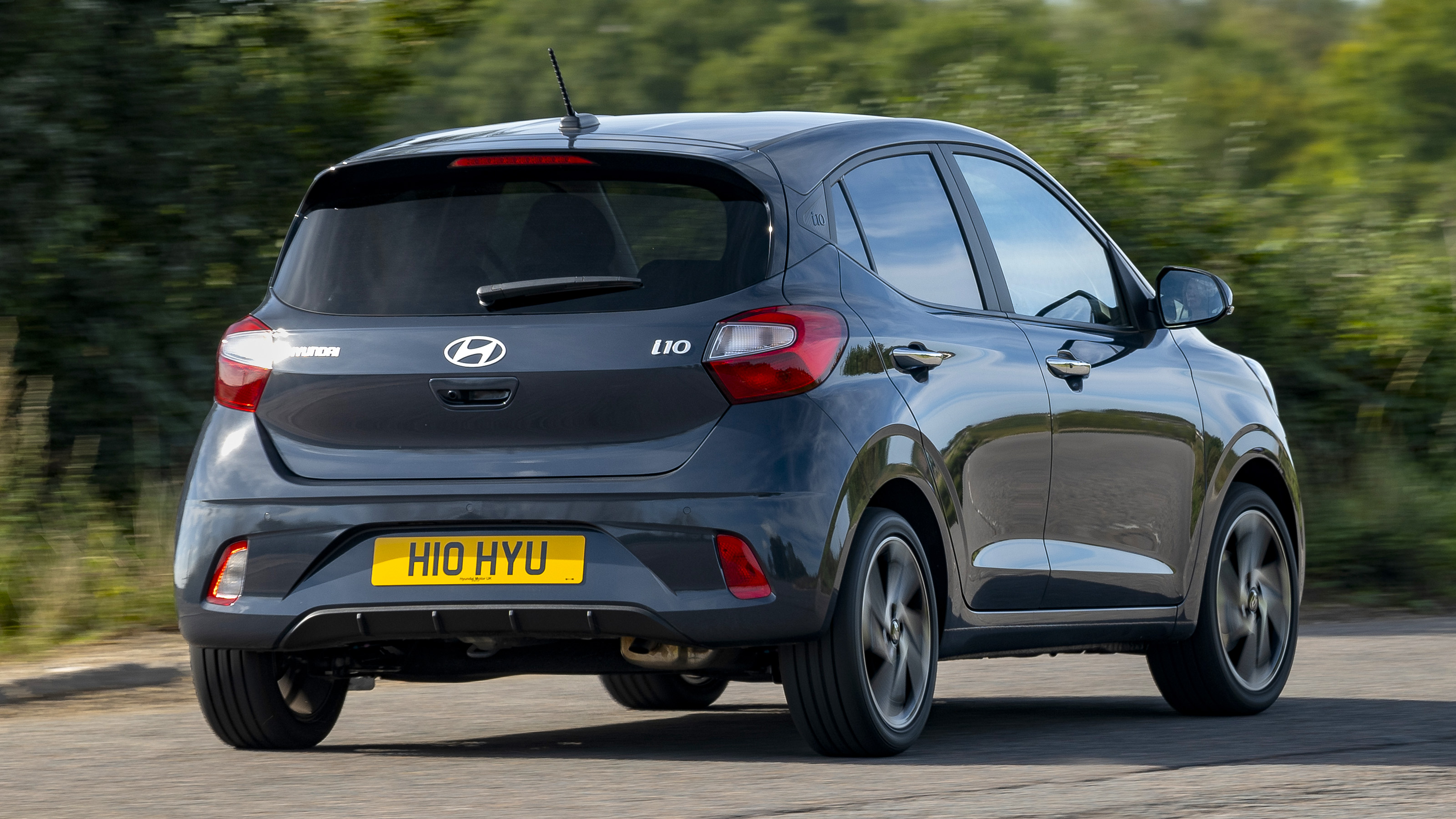 Hyundai i10 - rear cornering