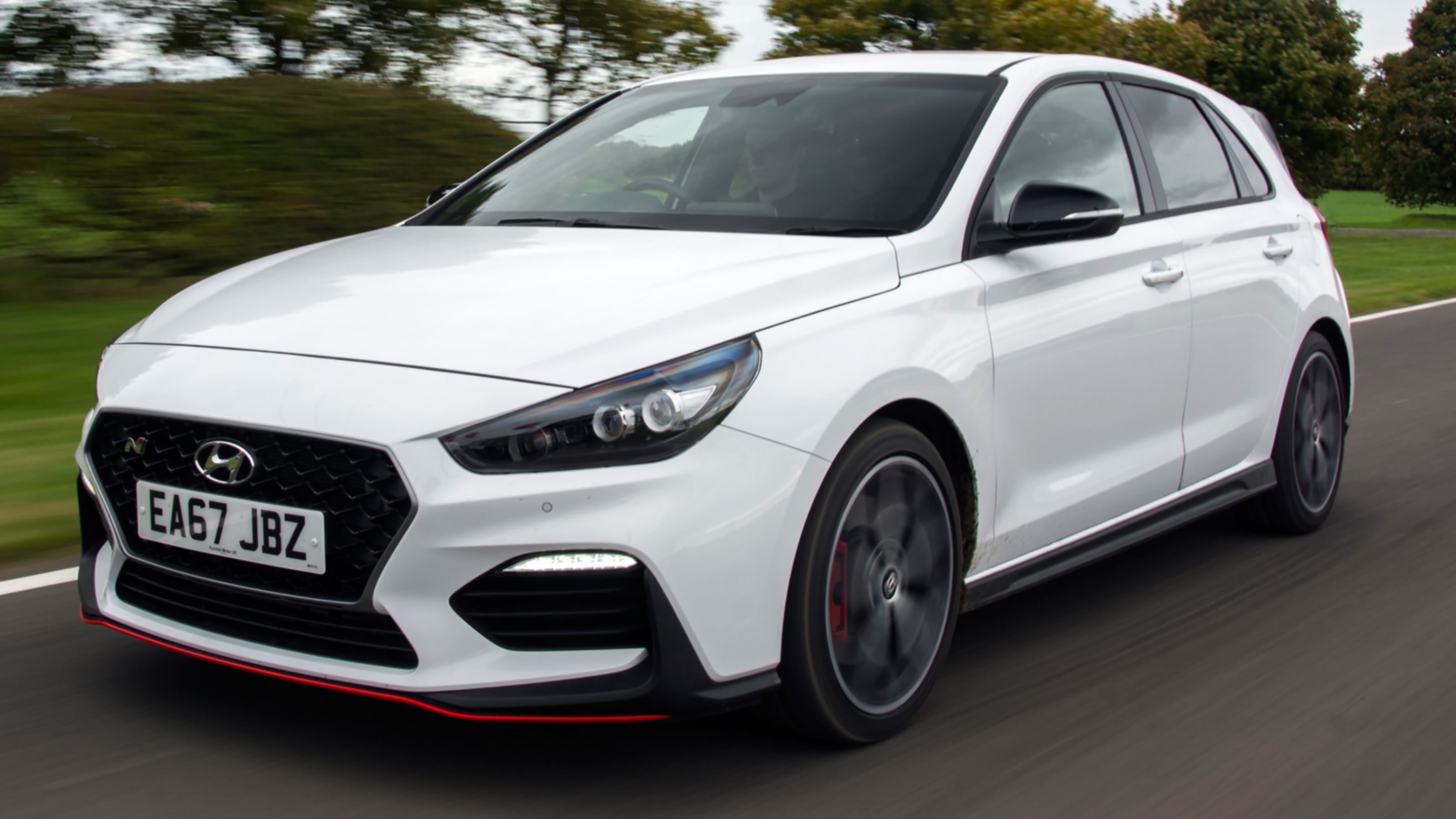 Hyundai i30 N - front tracking