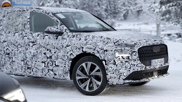 Audi Q7 Mk3 (camouflaged) - front end