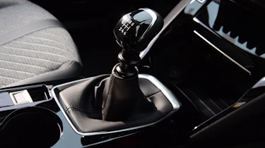 Peugeot 2008 facelift - transmission