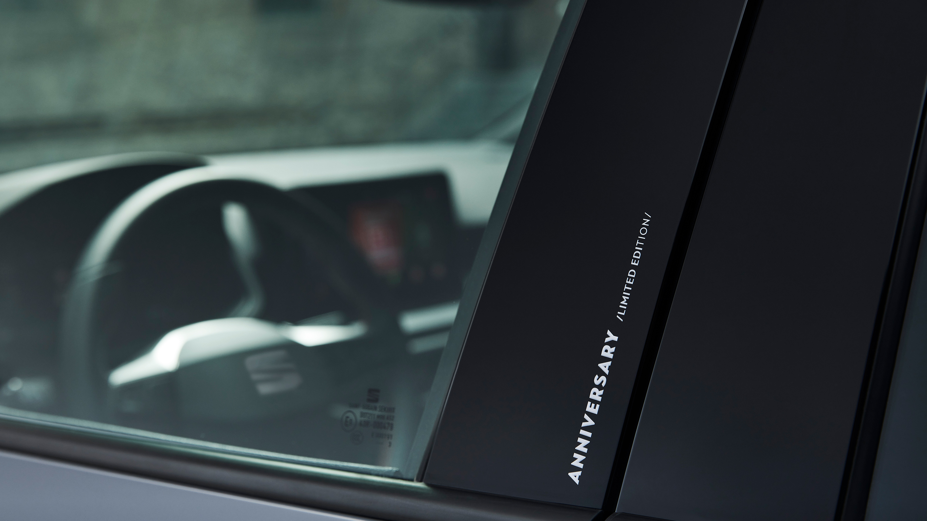 SEAT Ibiza Anniversary edition - B pillar 