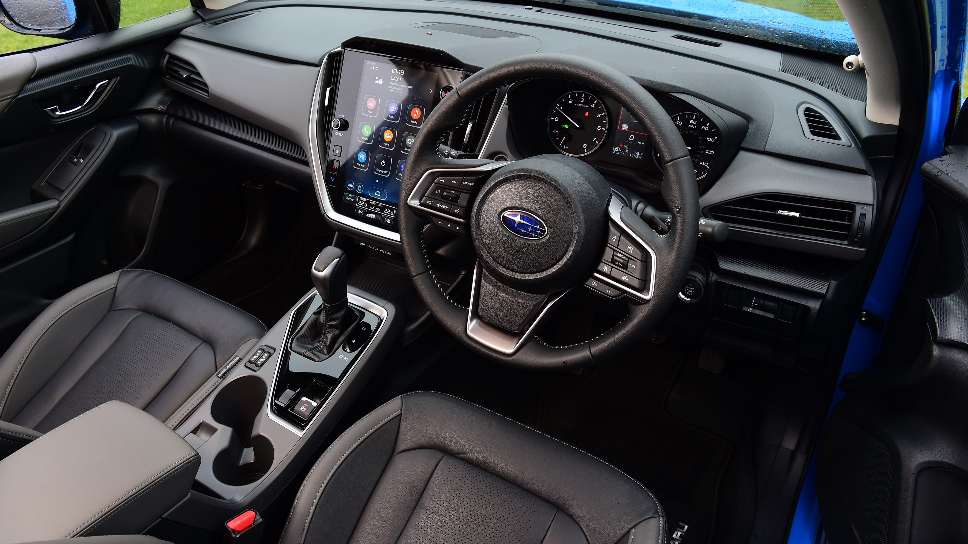 Subaru Crosstrek 2.0i e-Boxer Touring - dash