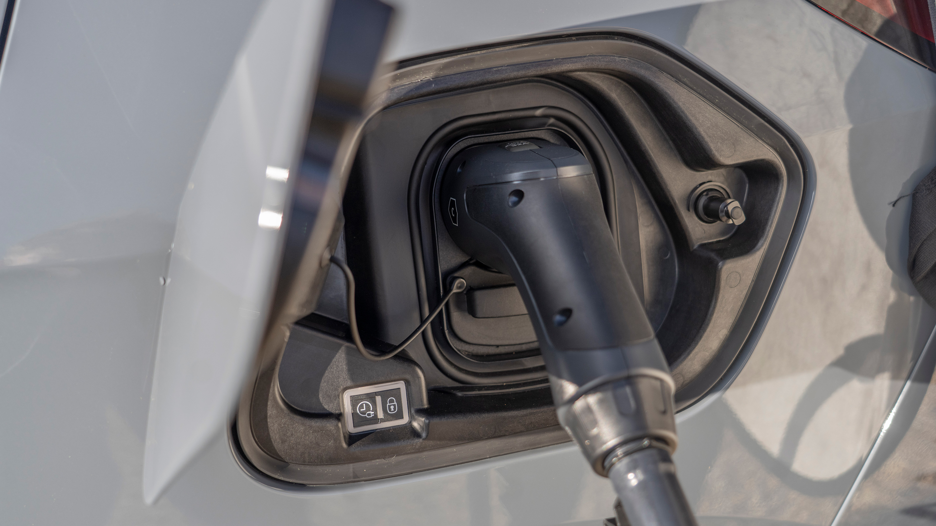 Vauxhall Corsa Electric facelift - charging socket