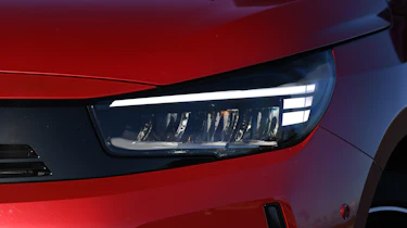 Vauxhall Corsa vs Hyundai i20 - Vauxhall front headlight