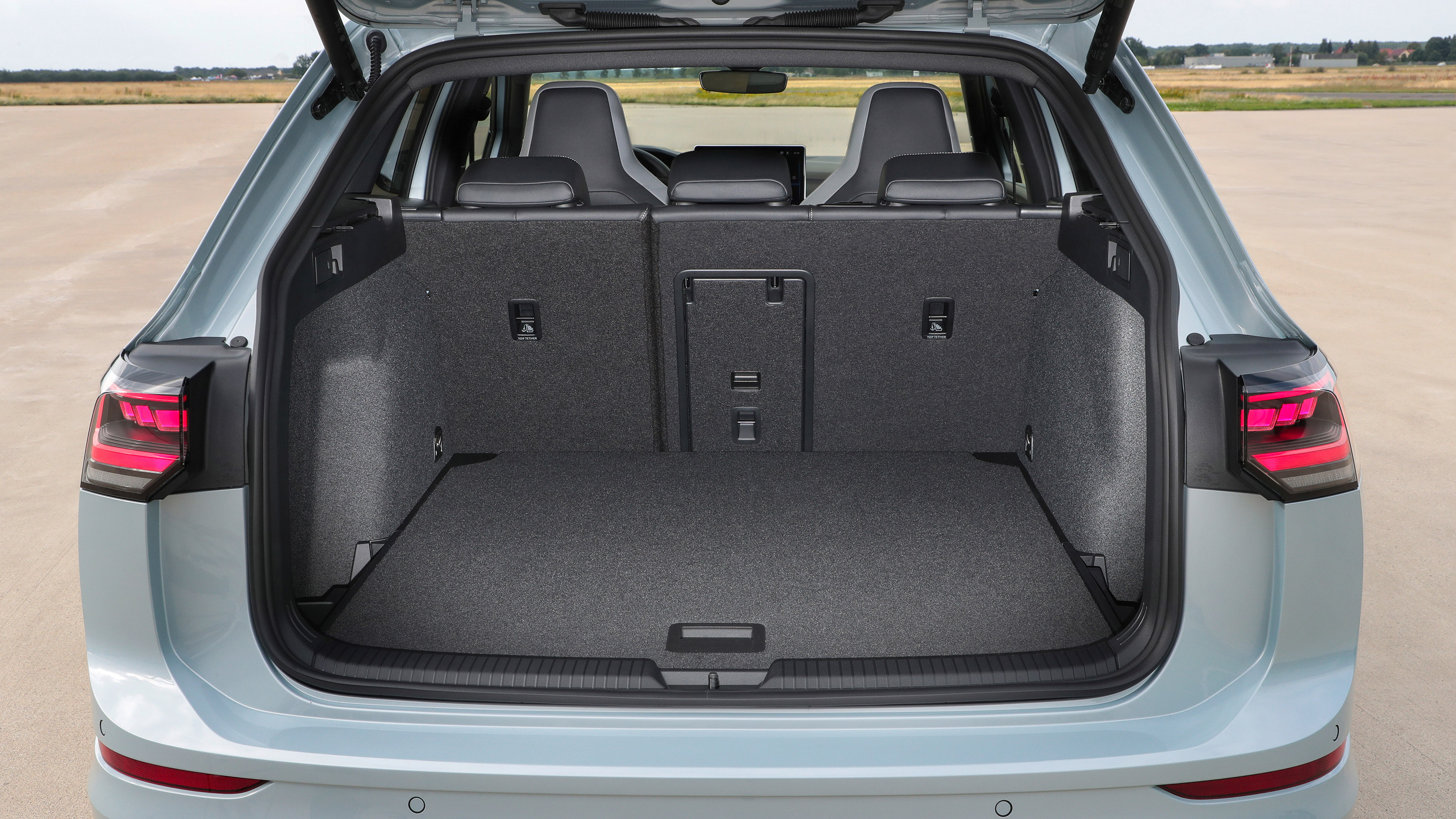 Volkswagen Golf Estate facelift - boot
