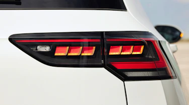 Volkswagen Golf facelift - rear lights