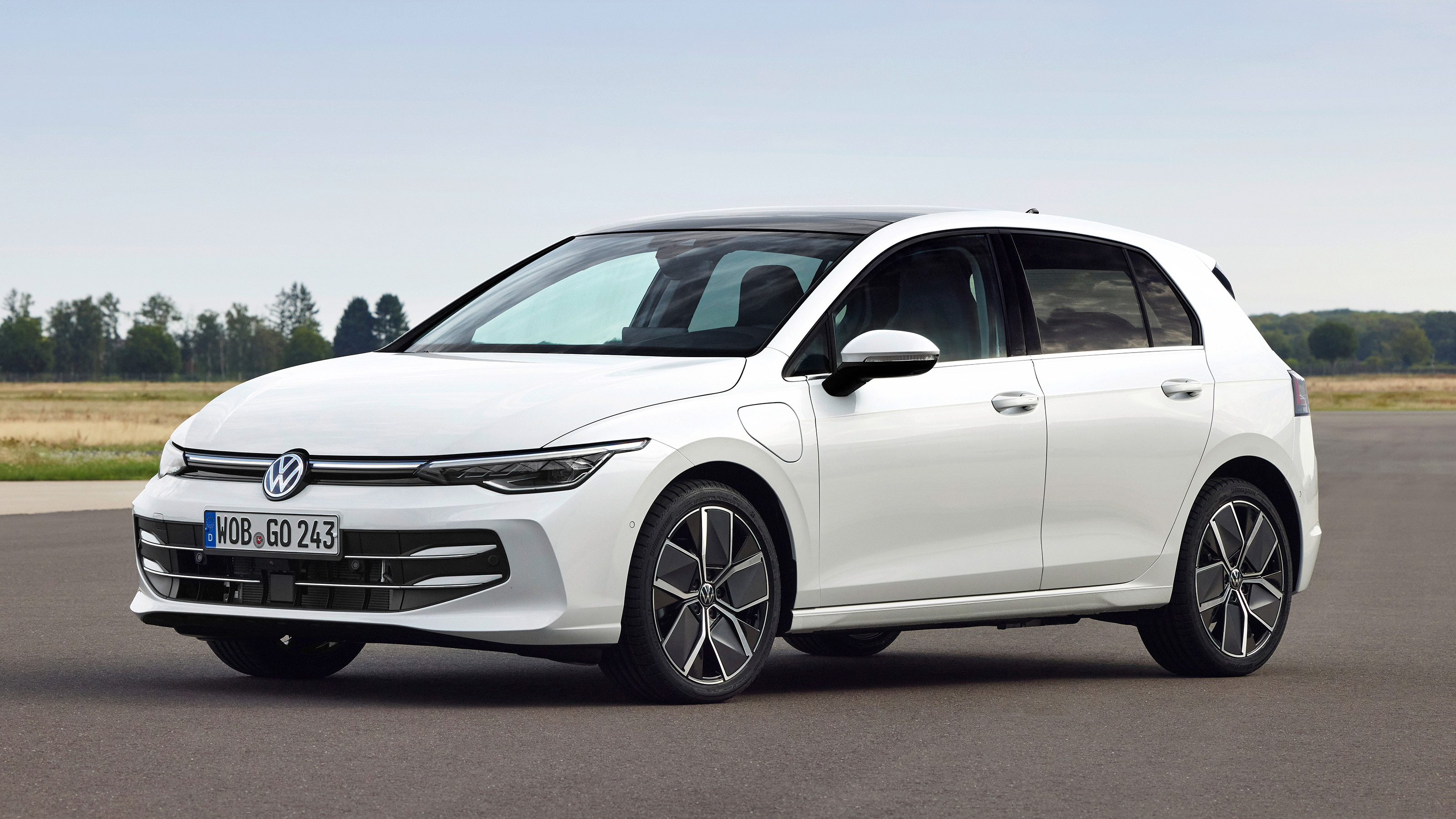 Volkswagen Golf facelift - front