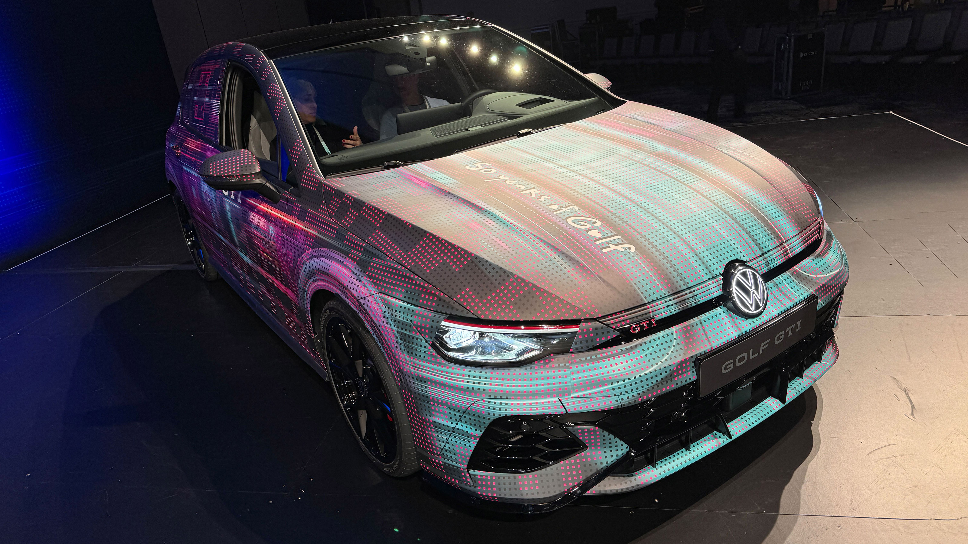 Volkswagen Golf facelift CES - front above