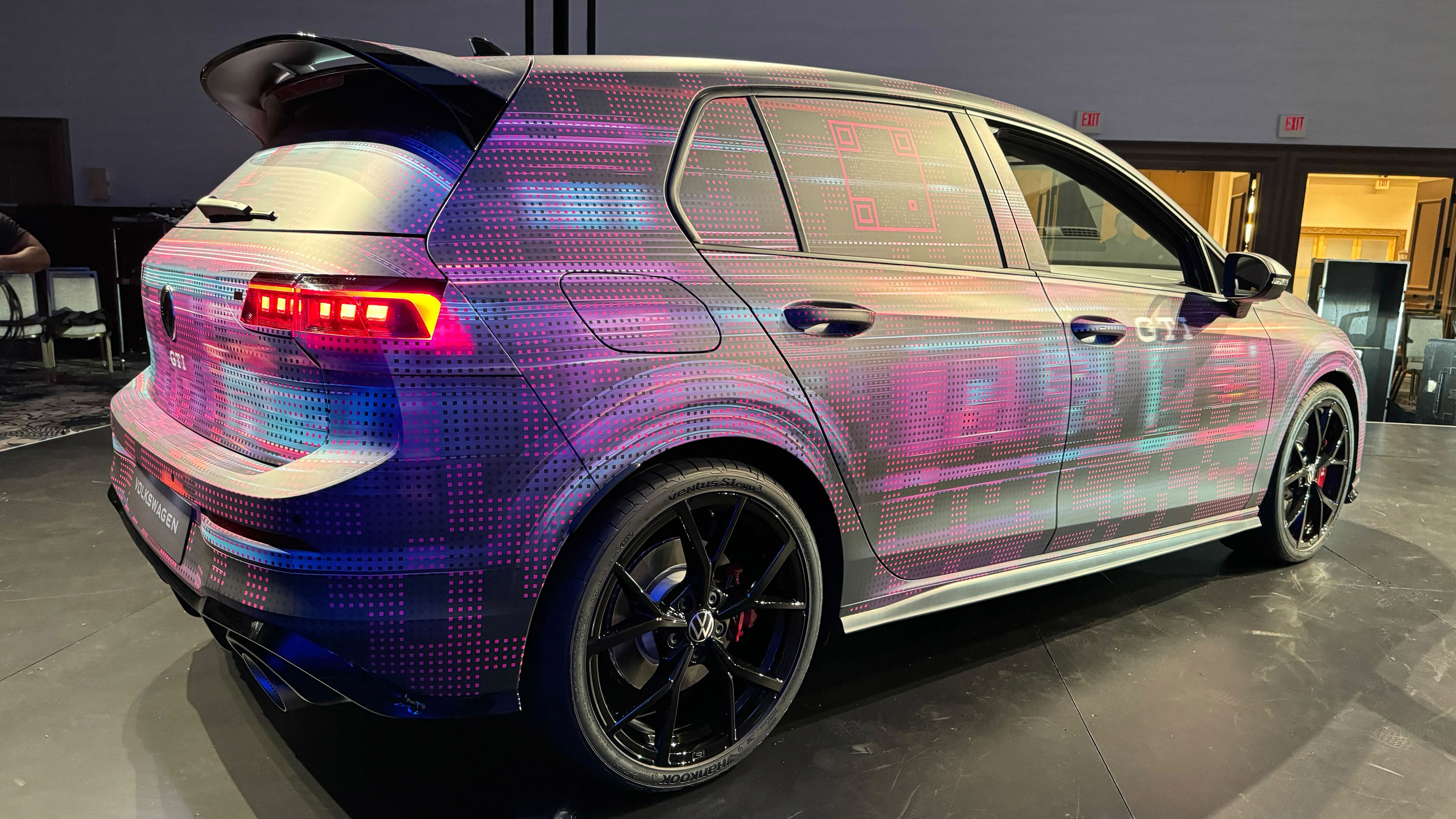 Volkswagen Golf facelift CES - rear