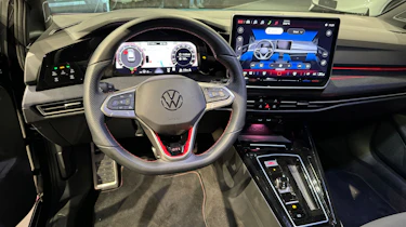 Volkswagen Golf facelift CES - dash
