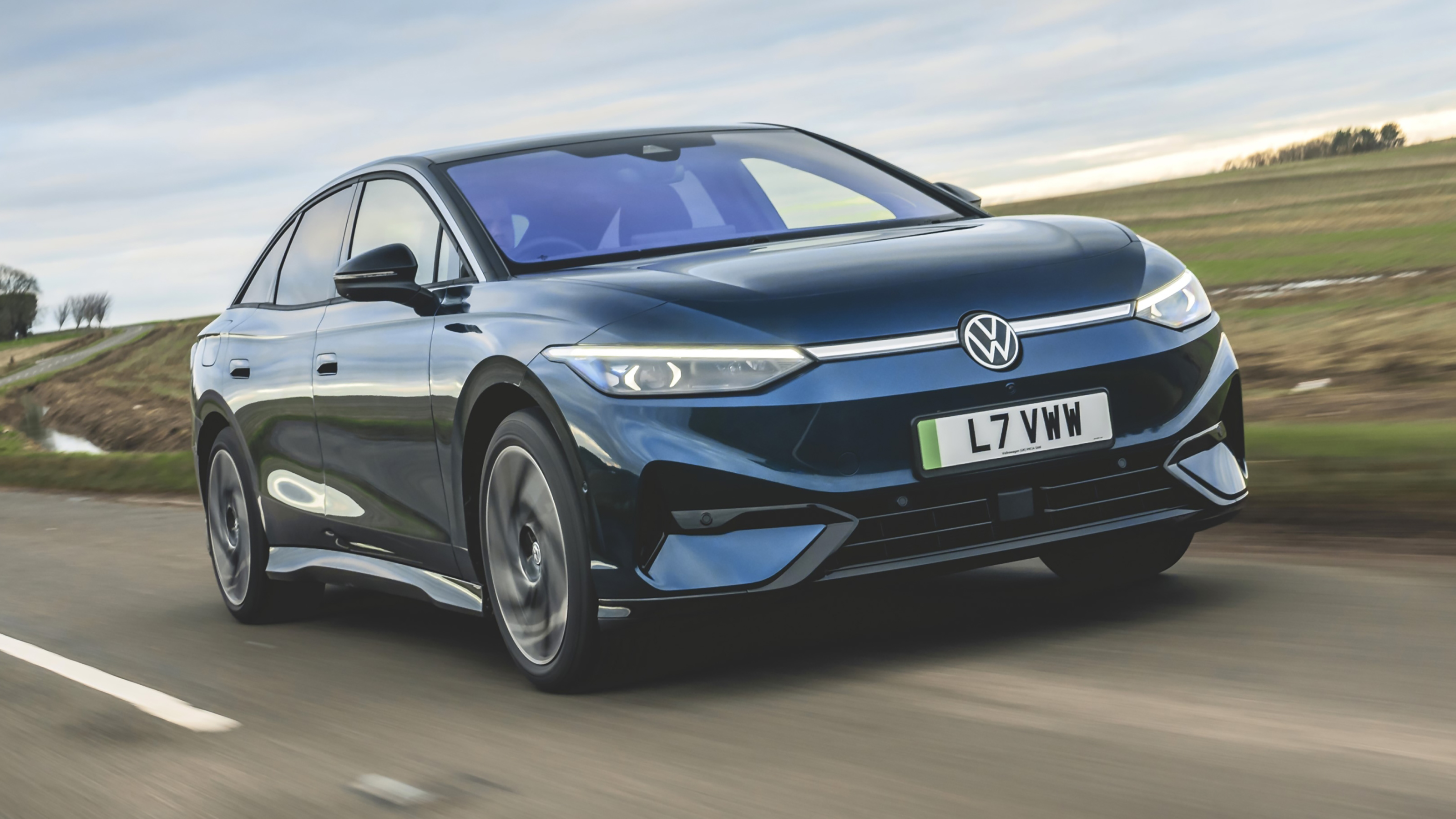 Volkswagen ID.7 Pro Match - front tracking