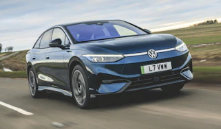 Volkswagen ID.7 Pro Match - front tracking
