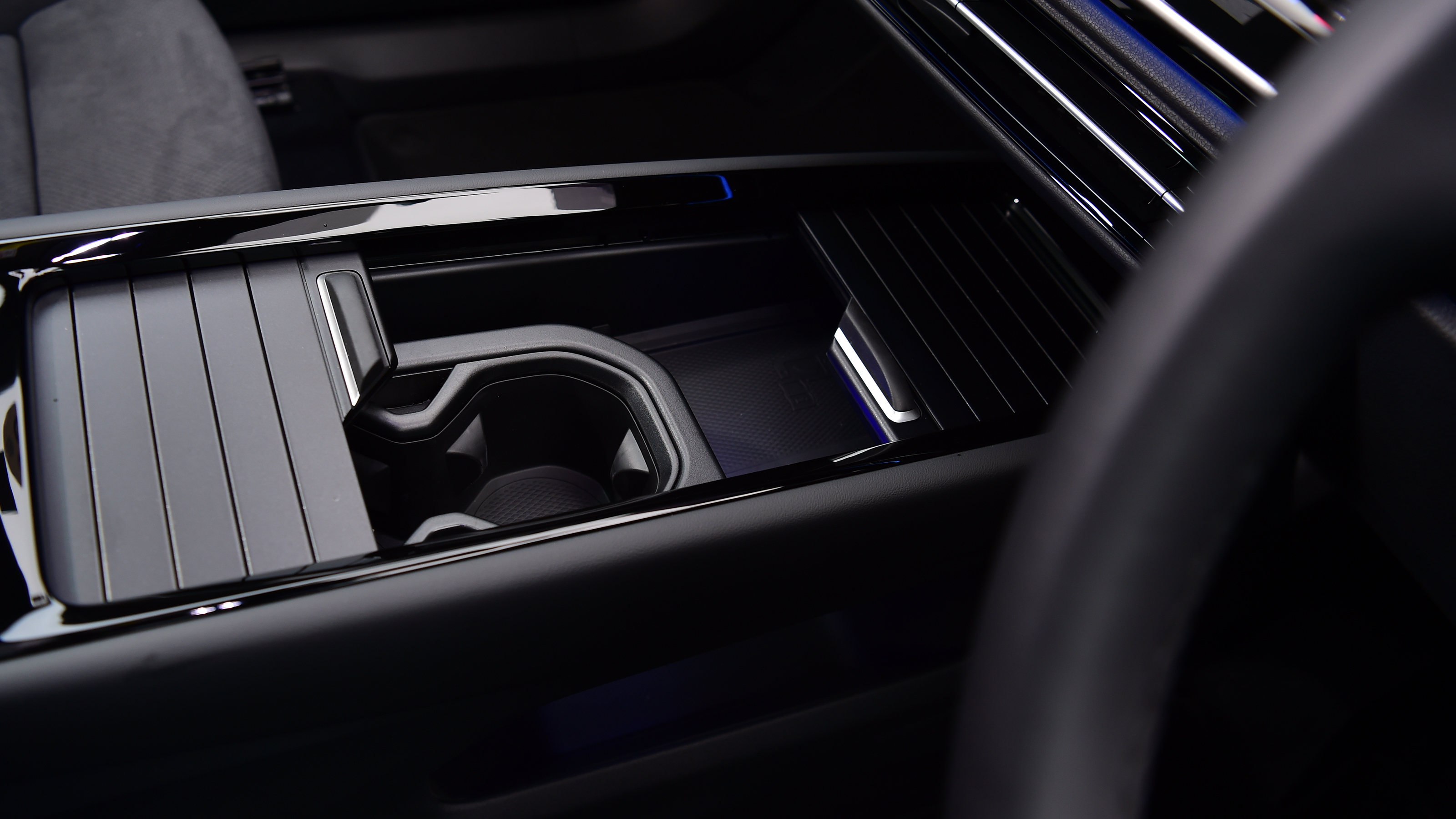 Volkswagen ID.7 - centre console