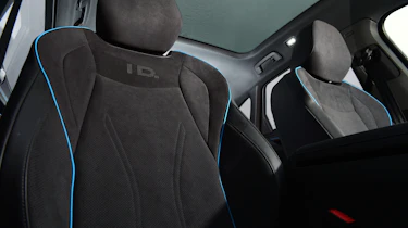 Volkswagen ID.7 - front seats
