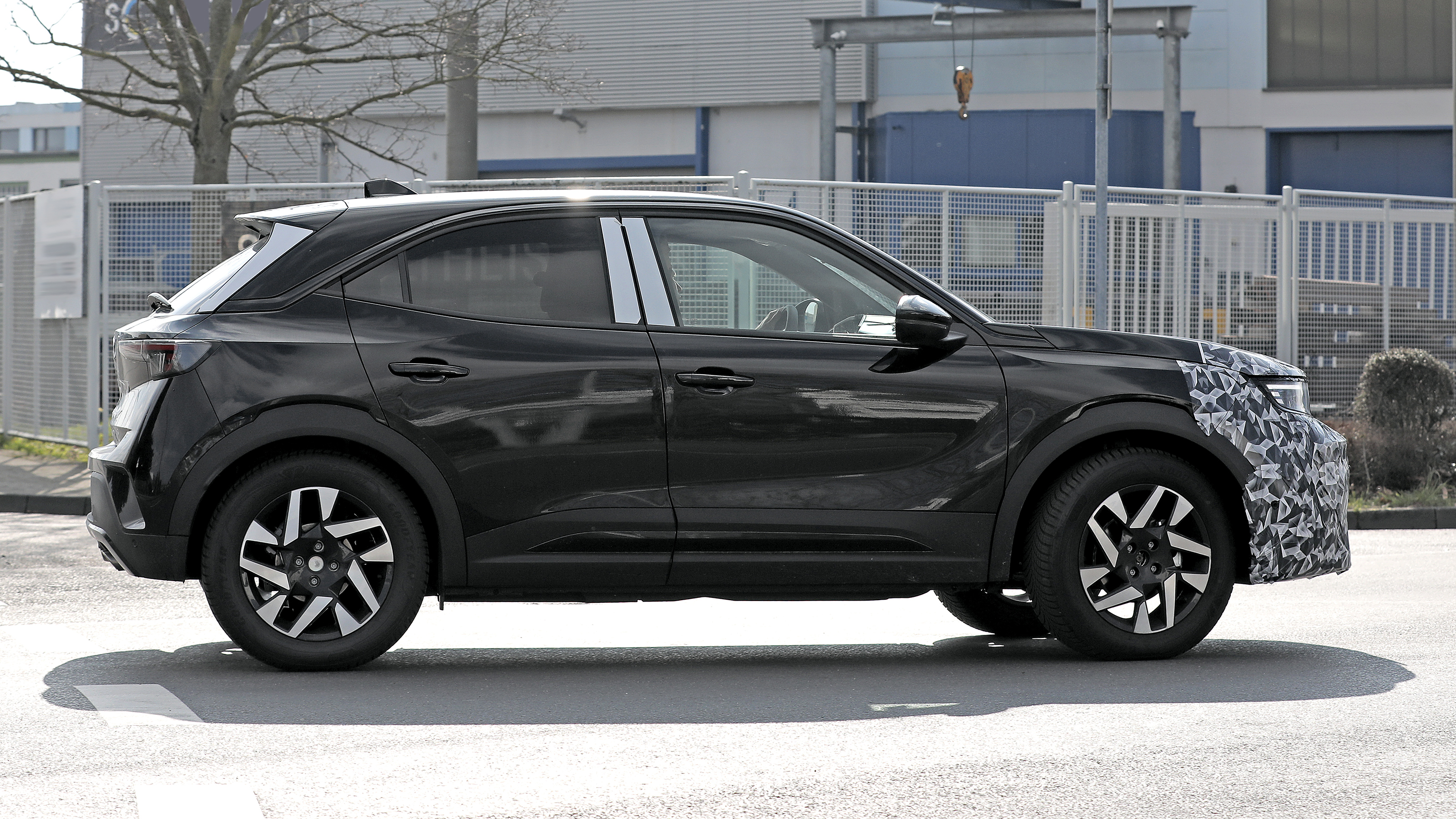 Facelifted Vauxhall Mokka - side 