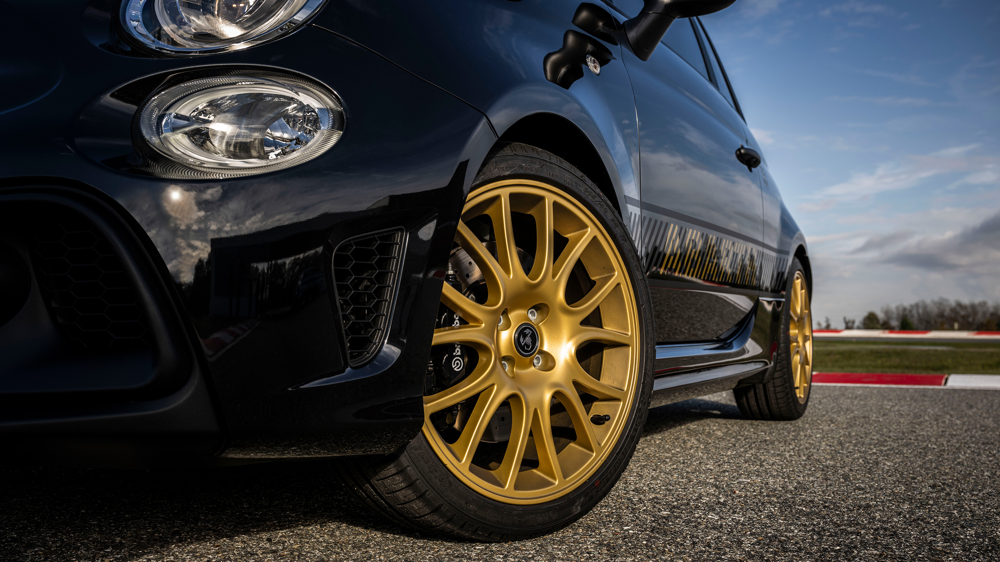  Abarth 695 75° Anniversario - wheels